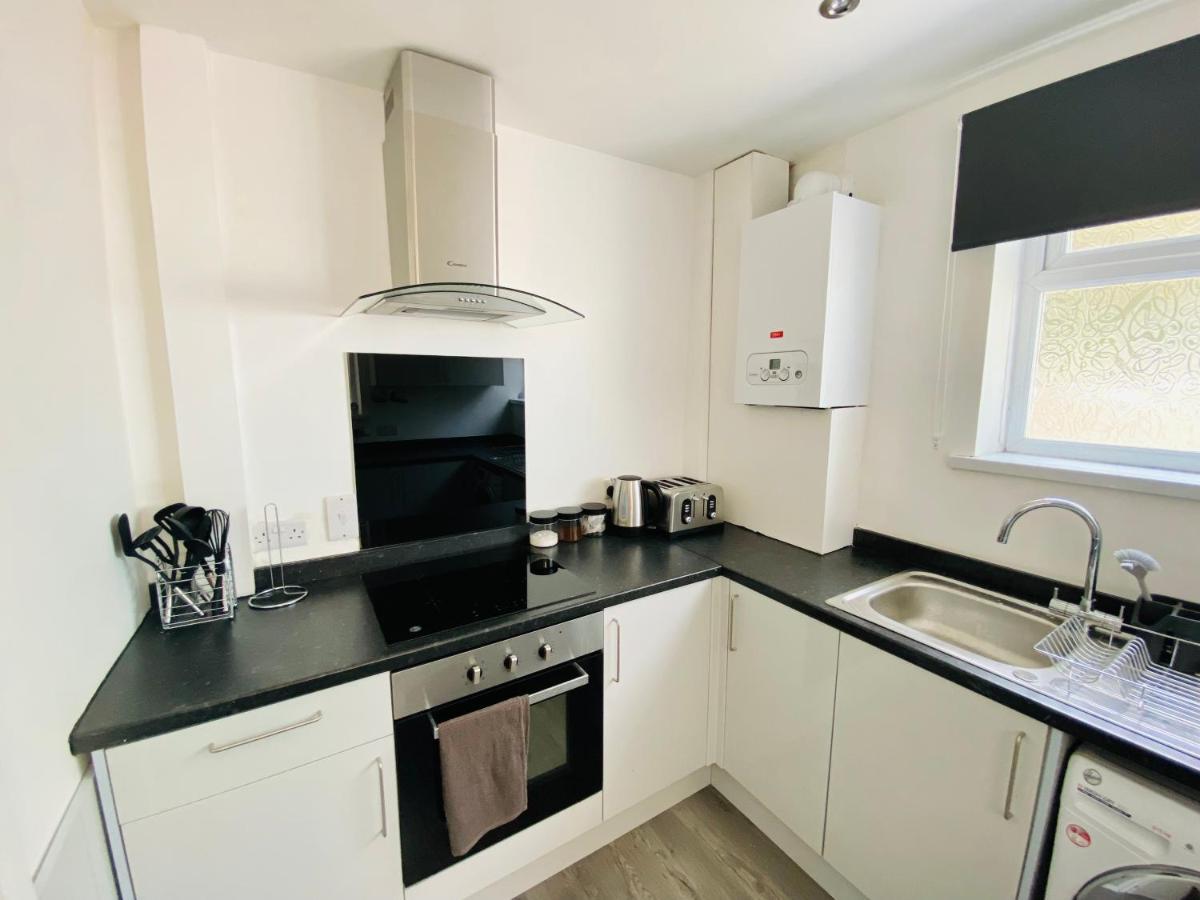 Emerald Living, 4 Bedrooms In The Heart Of Swansea, Close To Beaches! Σουόνσι Εξωτερικό φωτογραφία